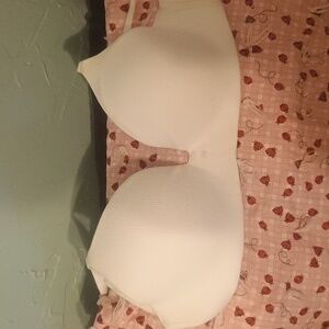 Victoria's Secret Wireless White Bra